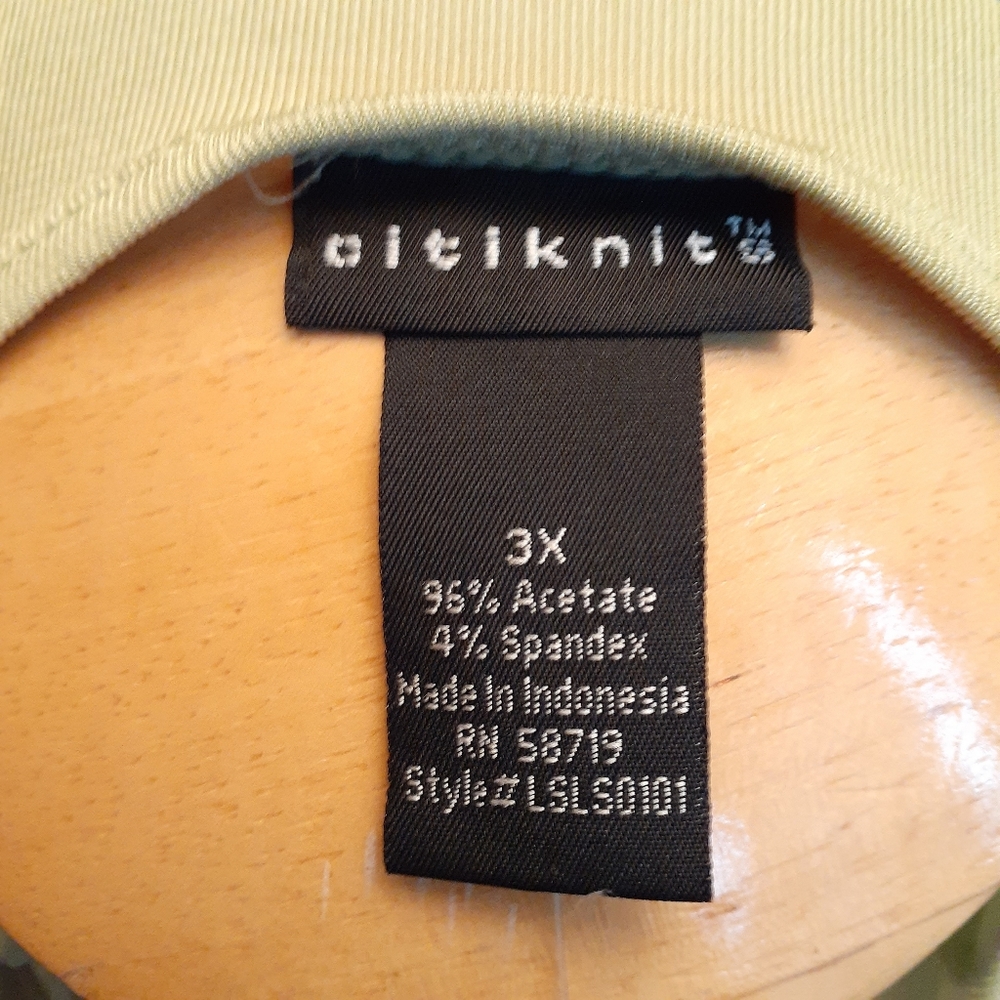 womans jacket - Picture 4 of 7